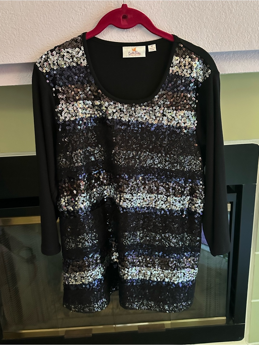 🖤🩶Quacker Factory Black Sequin Scoop Neck 3/4 Sleeve Top (Medium)🖤🩶